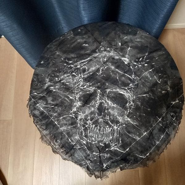 レア物　バーニーズニューヨーク限定　アレキサンダーマックイーン　シルク混ストール