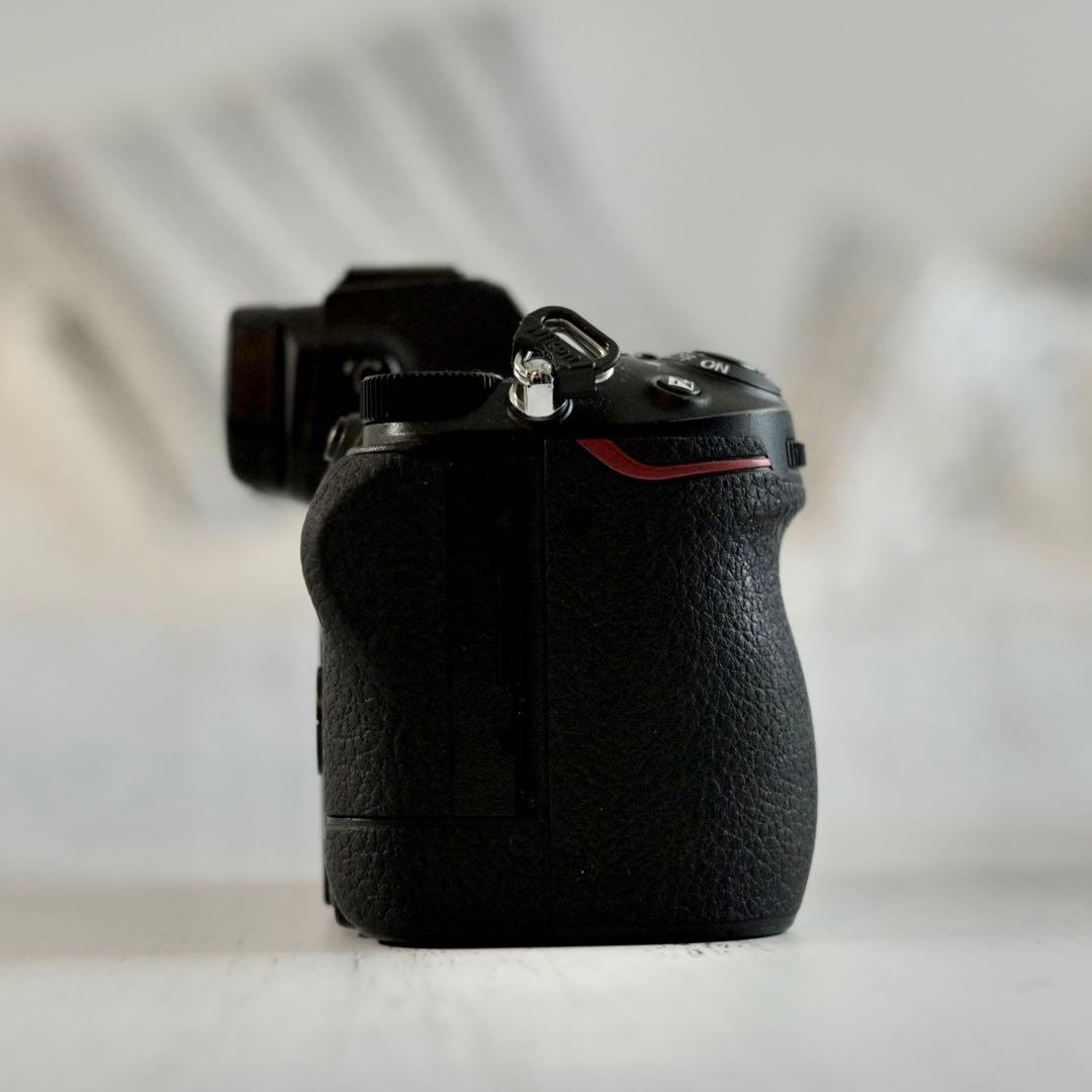 【低シャッター数】Nikon Z6II ミラーレスカメラ（ボディ）