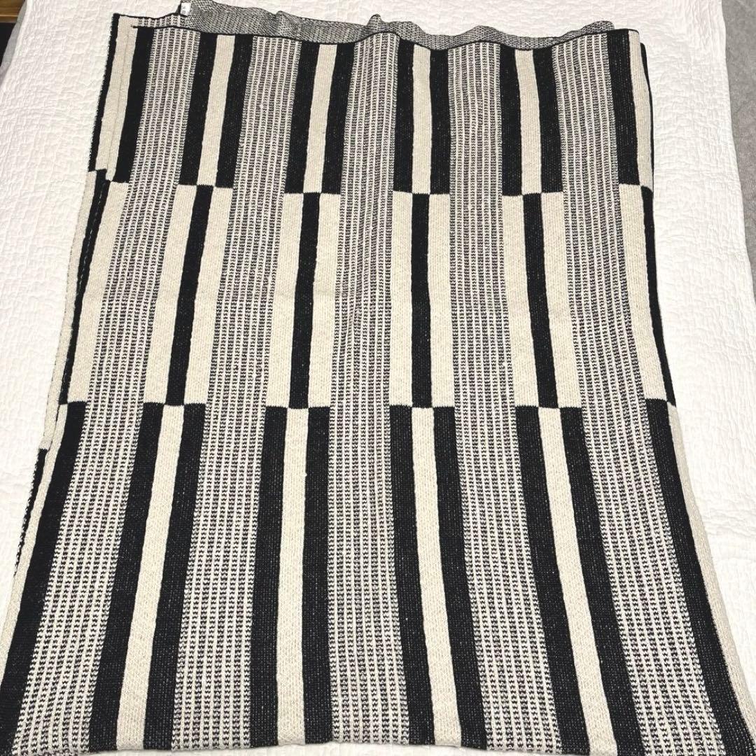 ACTUS NARVA スロー 130×180cm ブラック