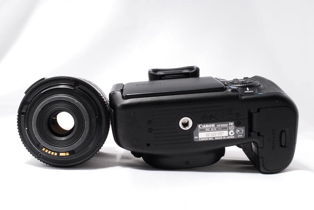 高性能機種❤️Canon EOS 60D❤️楽々自撮り一眼レフカメラ