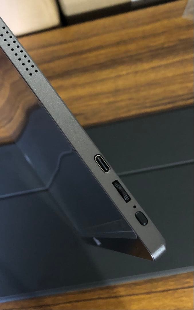 美品 ARZOPA Z1 Series 15.6インチ モバイルモニター