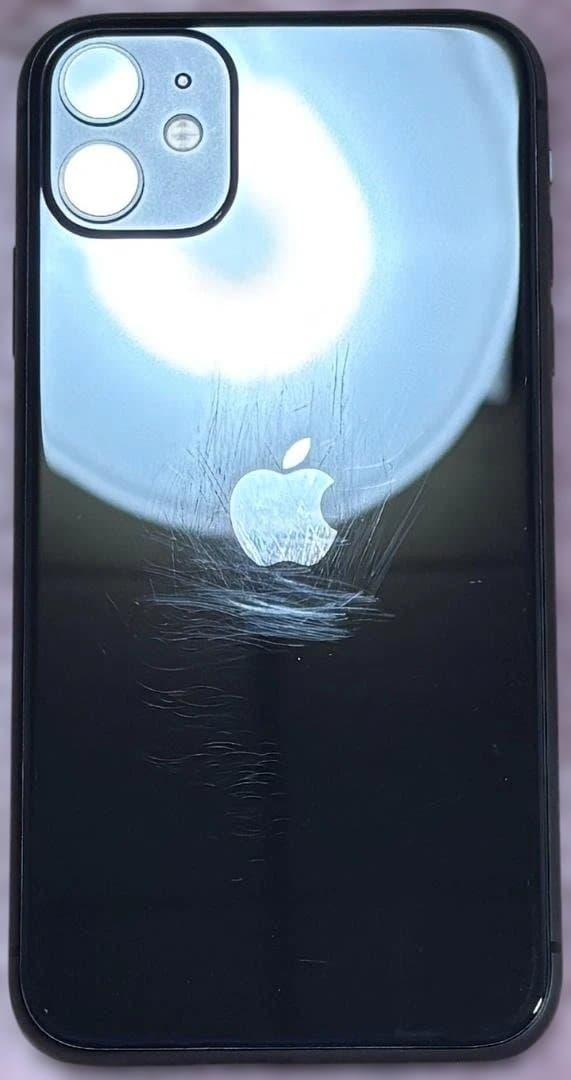 ★バッテリー100％★iPhone 11（64GB）ケース付き！