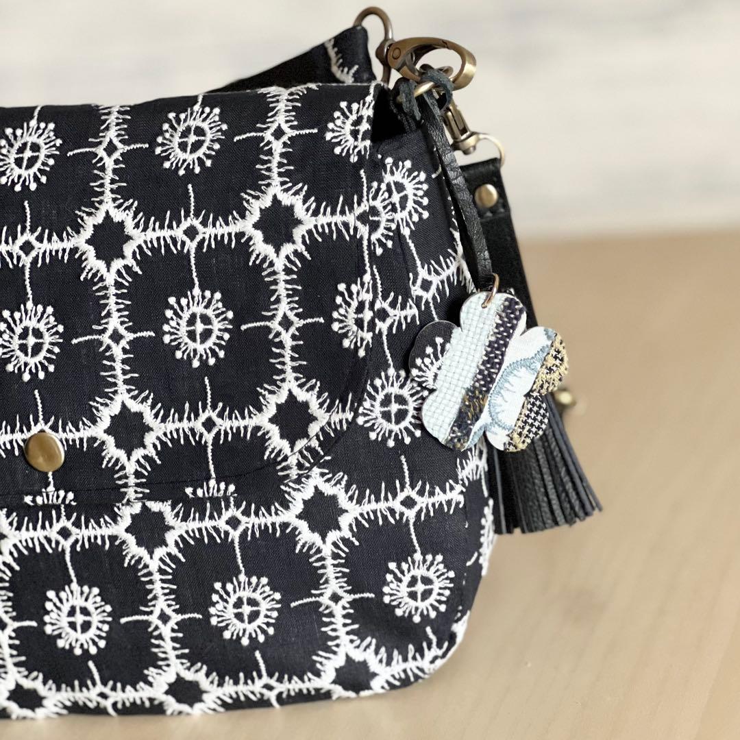 ミナペルホネン コロンとしたショルダーバッグMB510-113