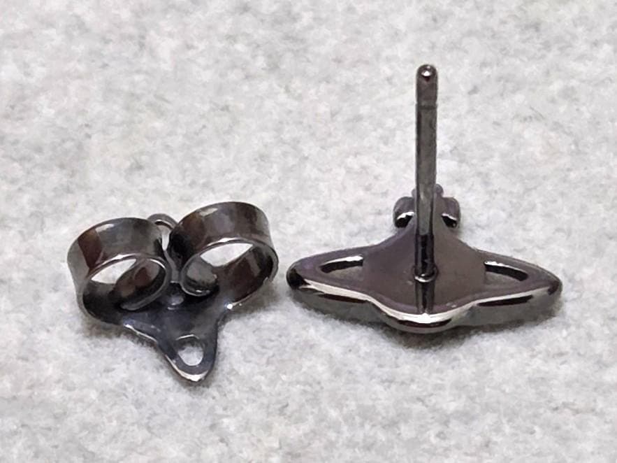 ヴィヴィアンウエストウッド　ORB　ガンメタリック　ピアス　片耳用　42077