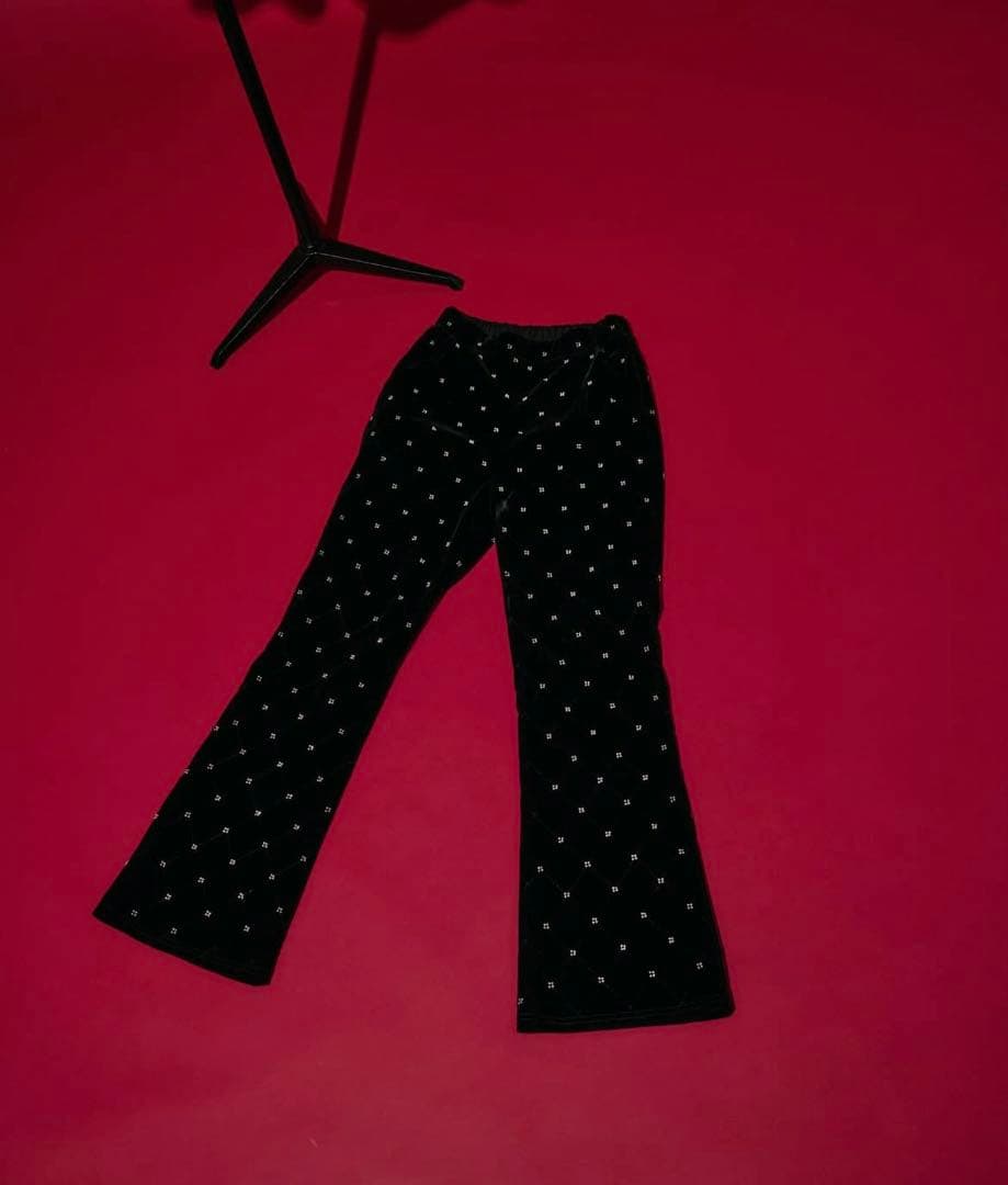 ※期間限定お値下げ中※ perna ベロアビジューパンツ　新品未使用　紙タグ付き