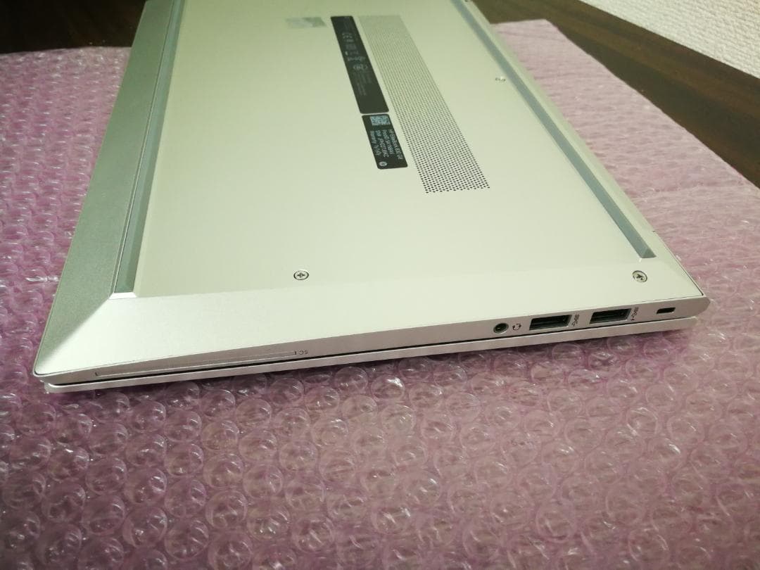 美品 HP 830 G8 i7 1165g7 32GBメモリ 1TB SSD