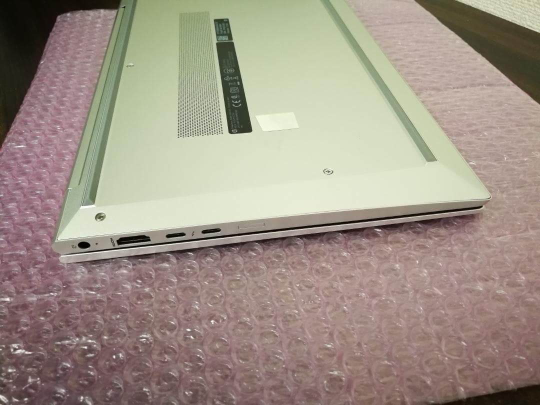 美品 HP 830 G8 i7 1165g7 32GBメモリ 1TB SSD