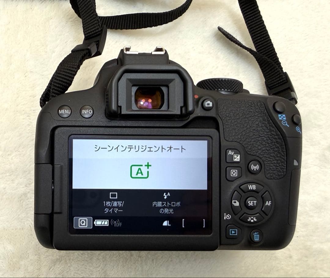 Canon EOS Kiss X9i デジタル　一眼レフ　カメラ