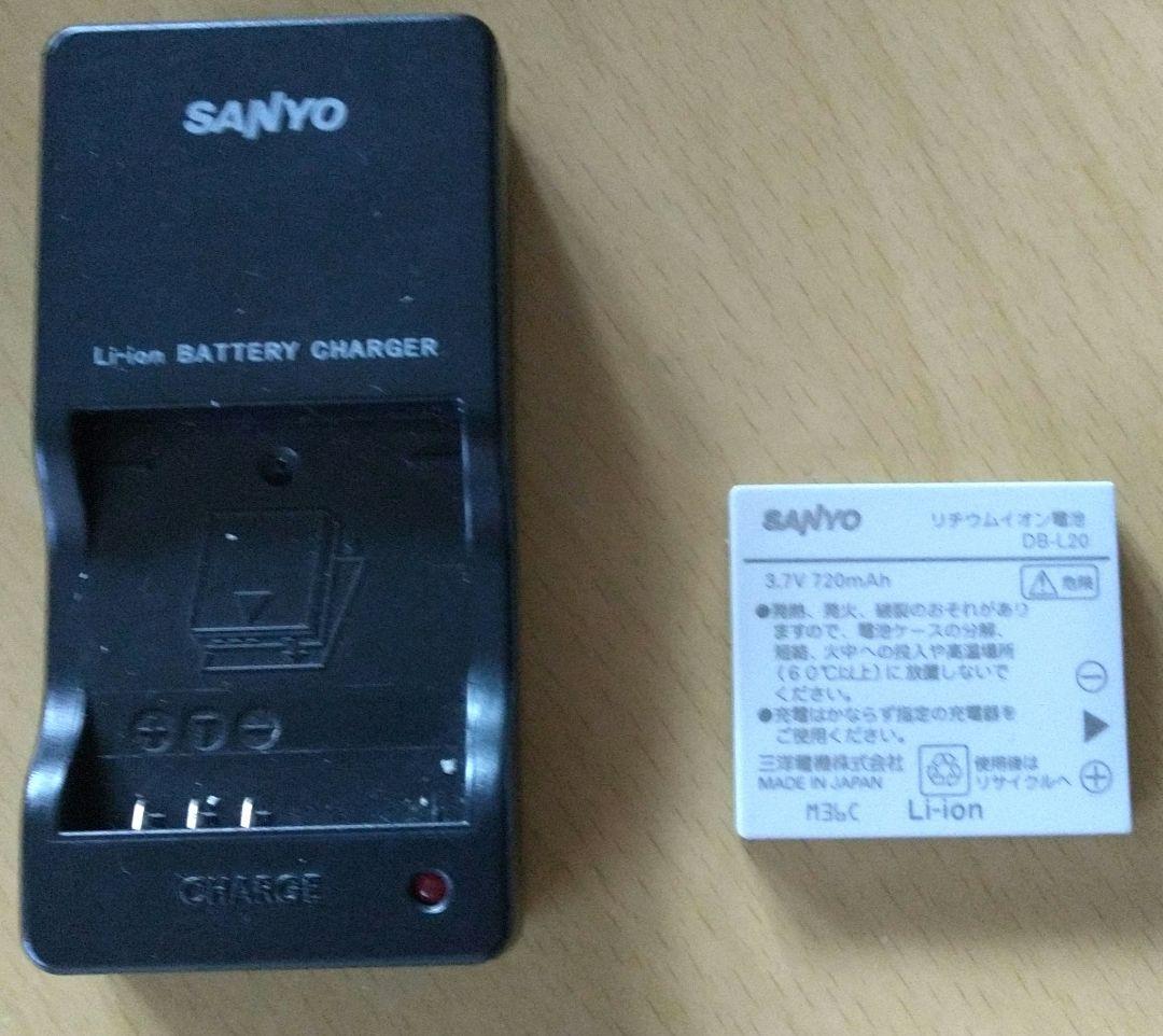 SANYO デジタルムービーカメラ　品番 DMX-CG9 Xacti