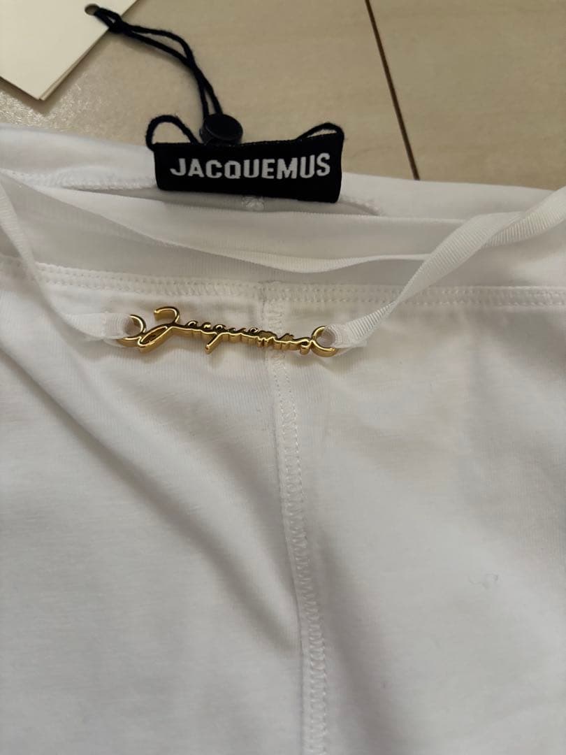 新品未使用　JACQUEMUS ホワイト オフショルダー Tシャツ S