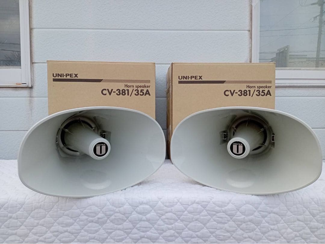 UNI-PEX　選挙　70Wスピーカー2本で　車載アンプ60W　街宣　マイク2本