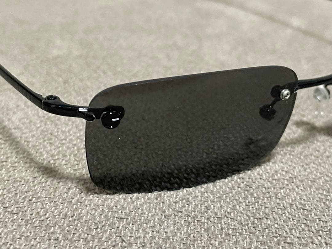 GUCCI ブラックメタルフレームサングラス