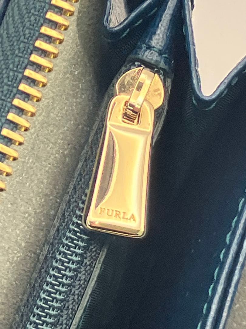 新品未使用　FURLA長財布　Y