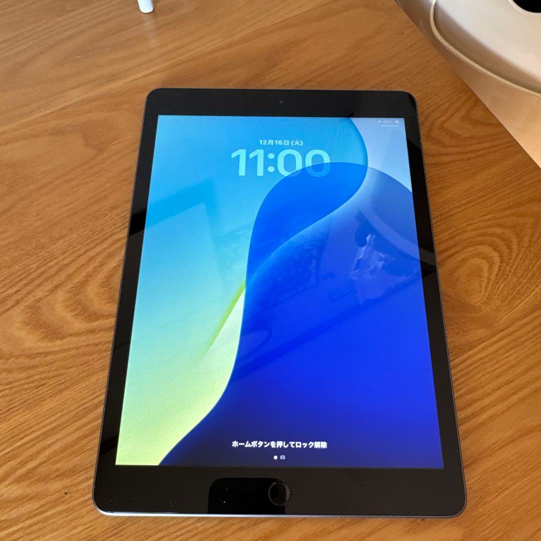 Apple iPad (第８世代) 32GB スペースグレー