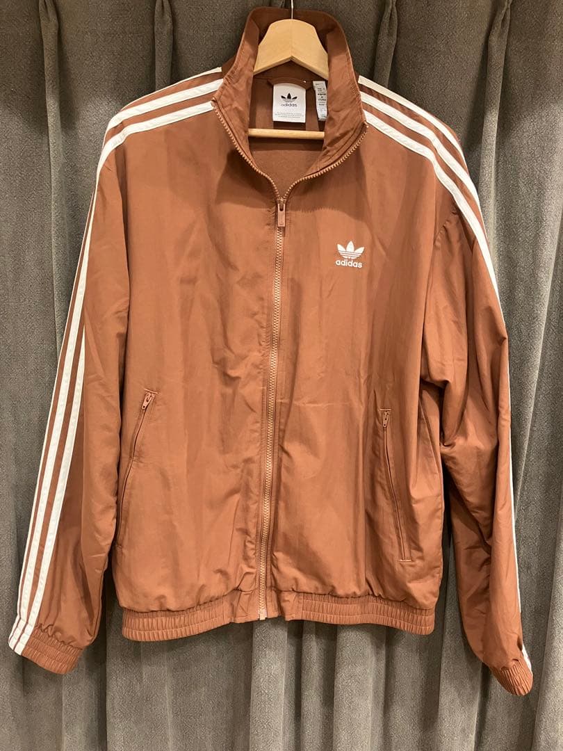 adidas トラックジャケット ブラウン