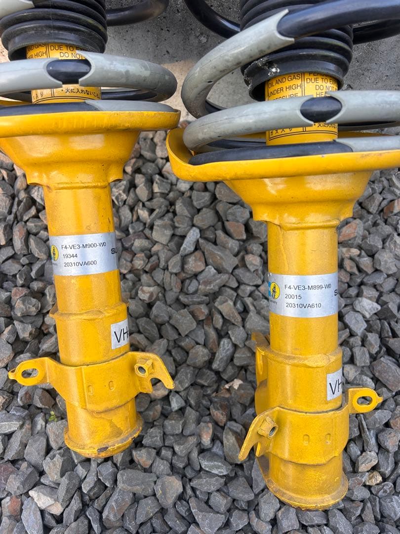 SUBARU ＷＲＸ　ＳＴＩ　純正ビルシュタイン　サスペンション