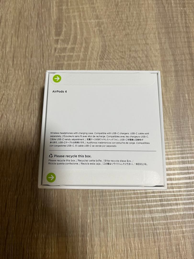 Apple AirPods 4 ワイヤレスイヤーバッド MXP63J/A