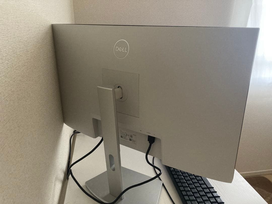 Dell ワイドフレームレスモニター 27インチ