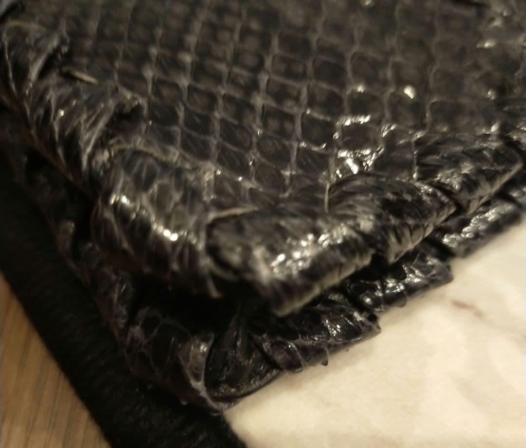 BOTTEGA VENETAボッテガヴェネタ パイソン クラッチバッグ