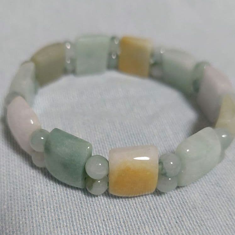 専用です。 新品　未使用品　翡翠バングル　A貨　内径15～16㎝　保証書付き