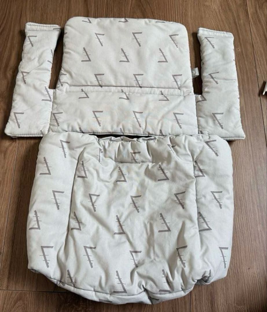 ストッケ トリップトラップベビーセット トレイ クッション 3セット