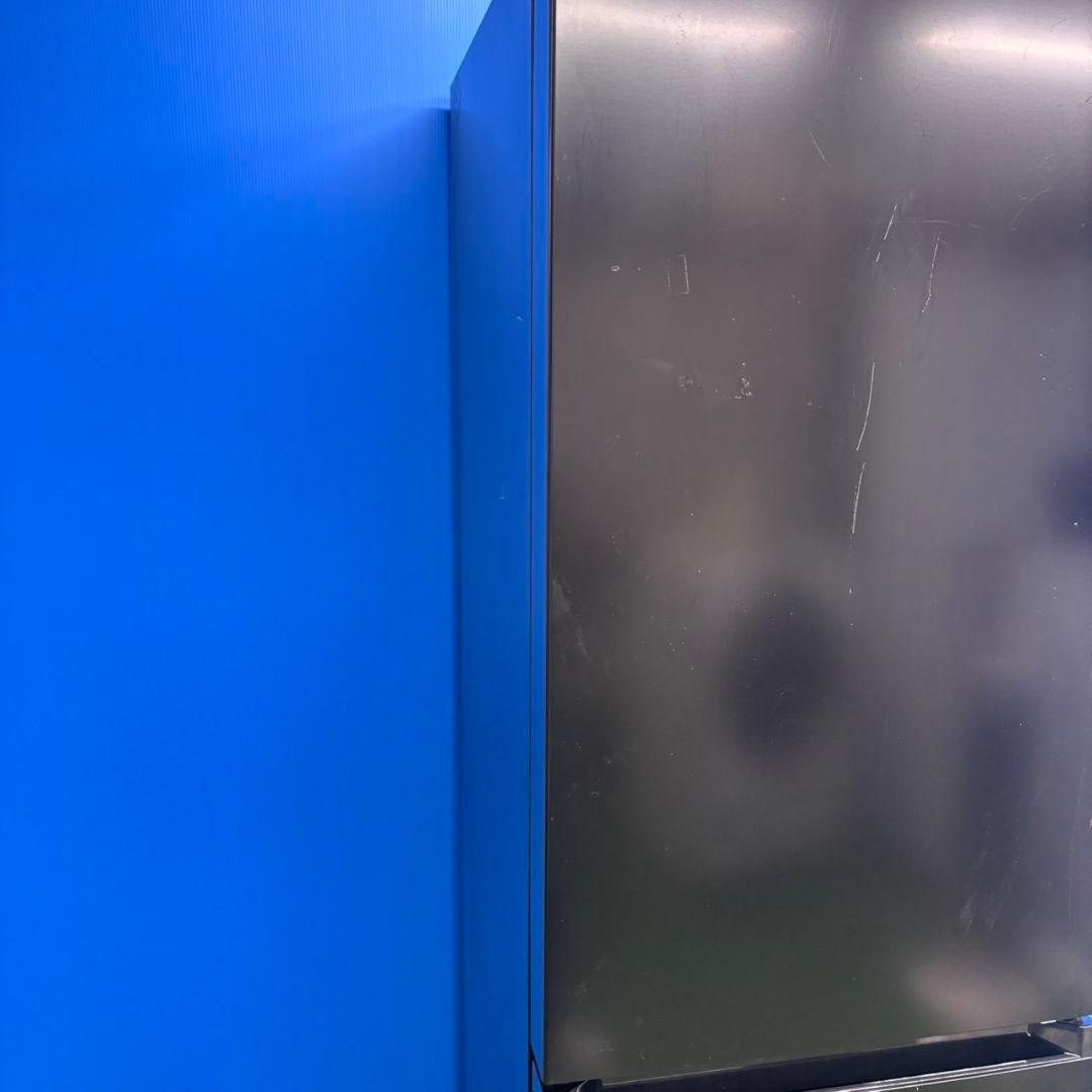 663 ブラックカラー　極美品　冷蔵庫　小型　大型　200L〜300L　半年保証