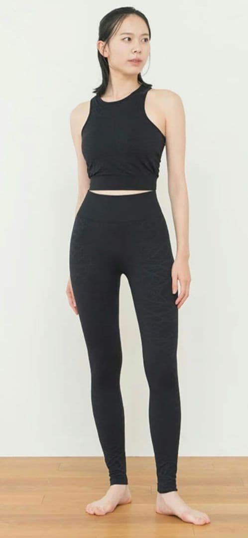 SUKALA 　ジオメトリックアクティブレギンス　ブラトップ セット