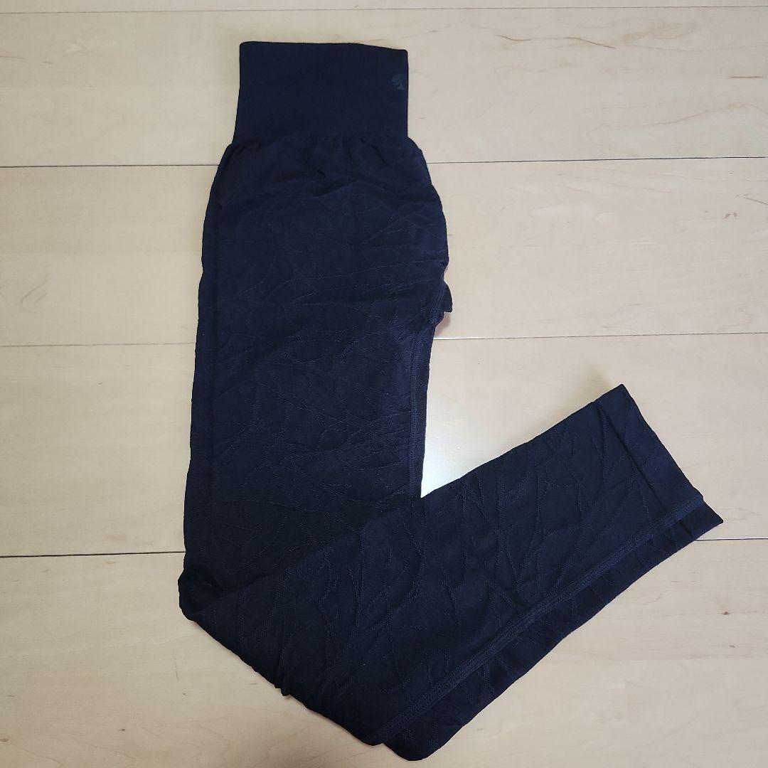 SUKALA 　ジオメトリックアクティブレギンス　ブラトップ セット