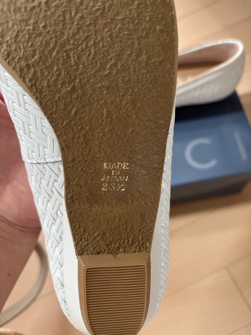 D'ICI クラフトリボンモチーフパンプス （ホワイトカタオシ)23.5センチ