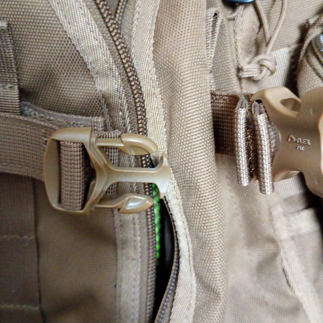 【美品】NIKE ナイキ　SFS レスポンダーバックパック