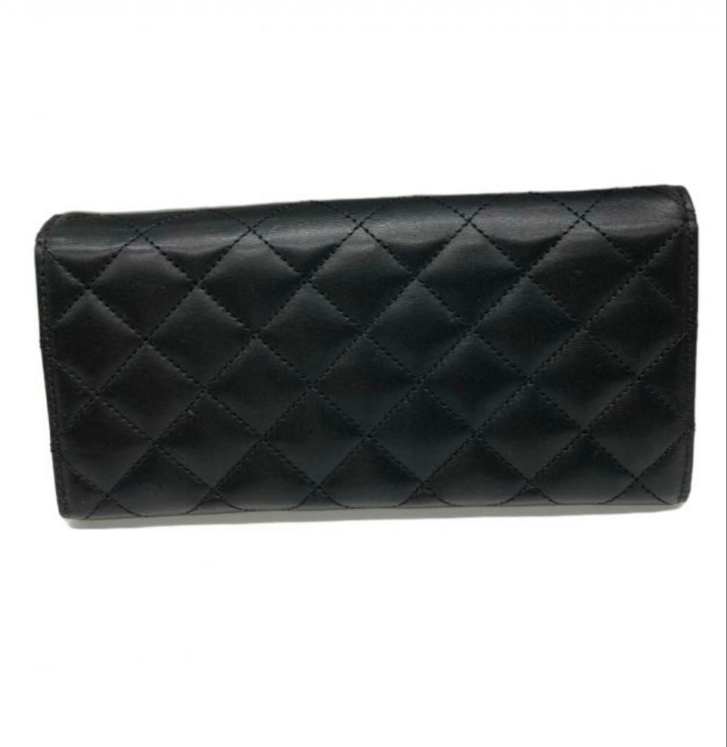 未使用品　russet キルティングレザーウォレット