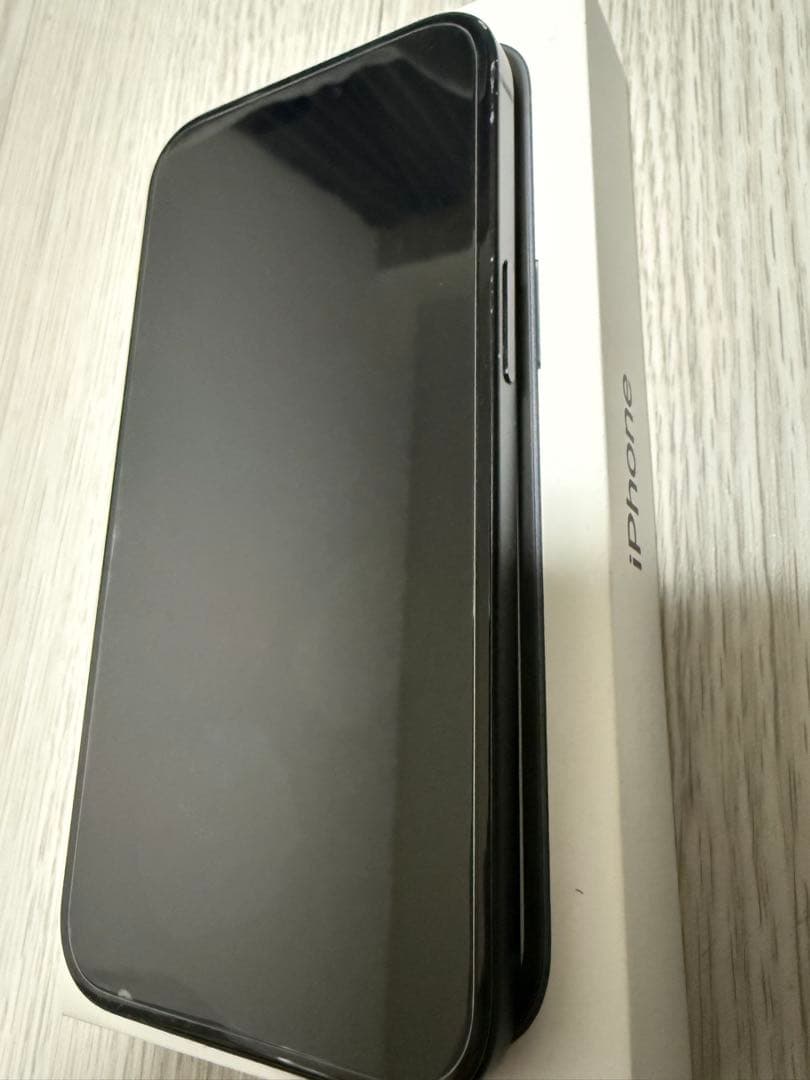 iPhone 15 ブラック 256GB SIMフリー