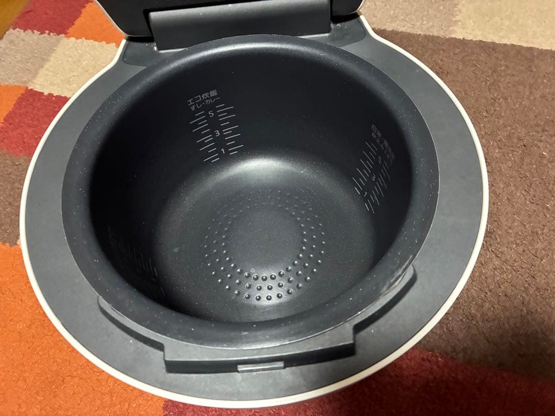 【ジャンク品】2023年製 ビストロ 可変圧力IH炊飯器 SR-V10BA