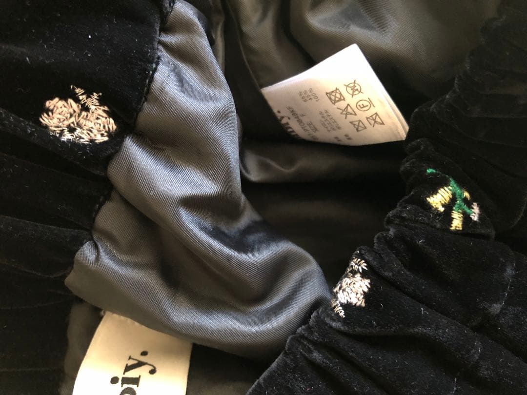 Bibiy　B.STARRY　PANTS　花柄刺繍テーパードシルエットパンツ