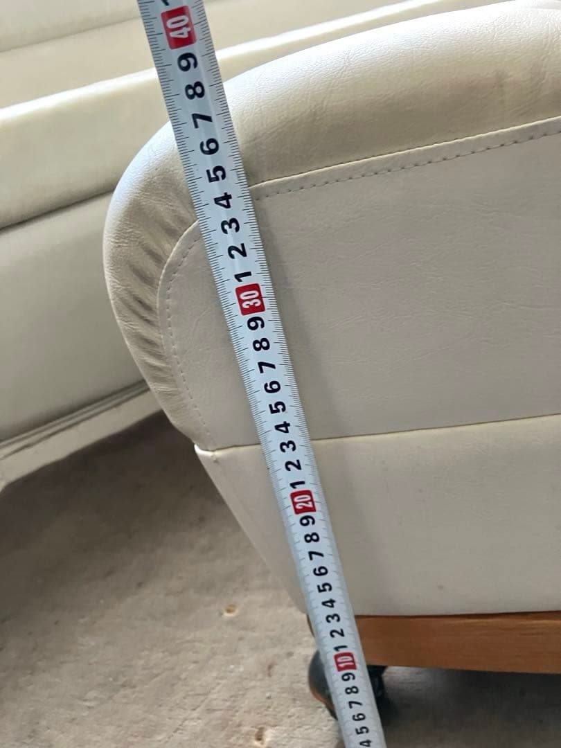 ホワイトレザー1人掛けソファ キャスター付き