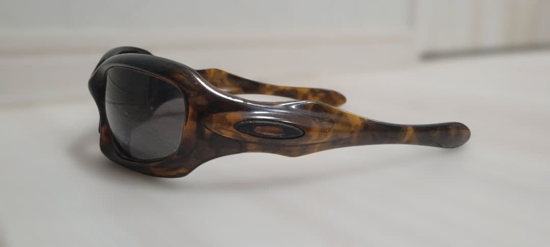 a*n様 OAKLEY Monster doggle