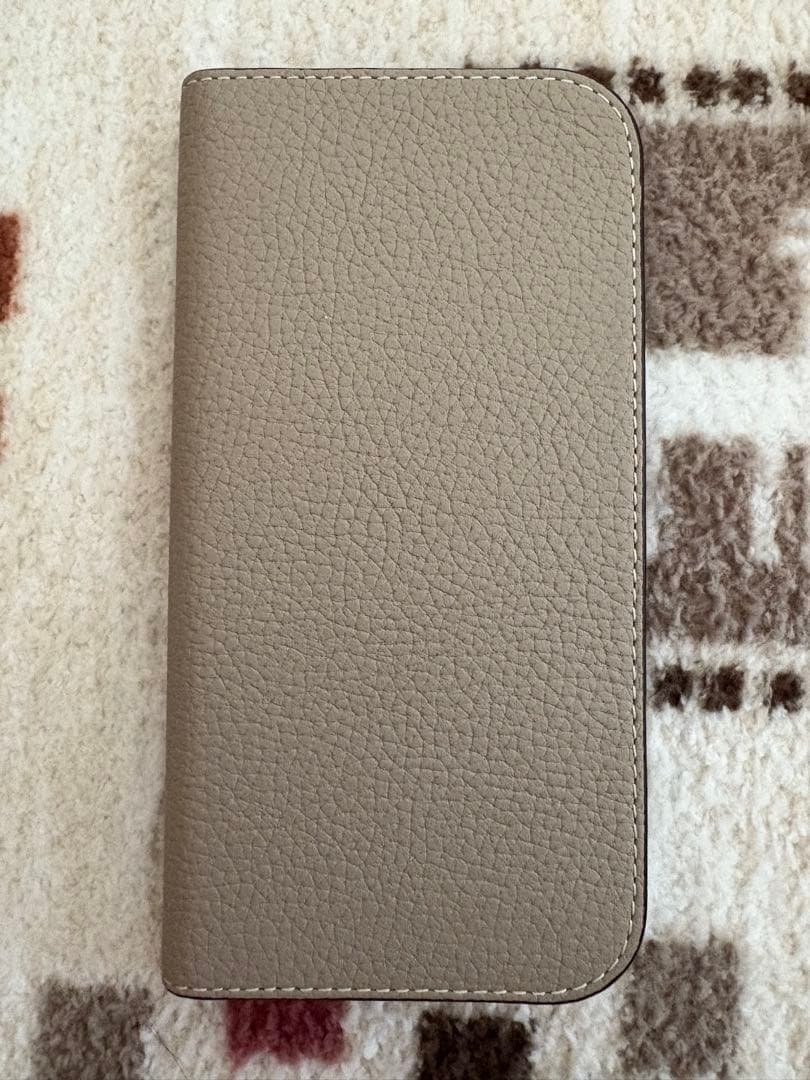 ボナペンチュラ　iPhone16手帳型ケース