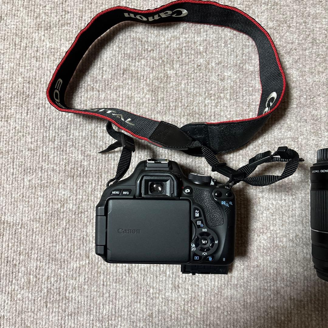 Canon EOS kiss x5デジタル一眼レフカメラ 本体とレンズ2本