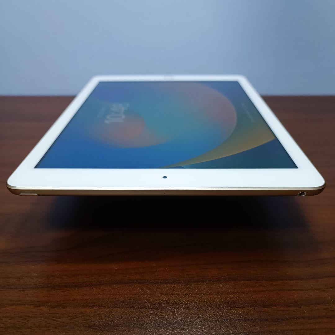 (美品) iPad 9.7 第5世代 WiFi 128GB キーボード付き