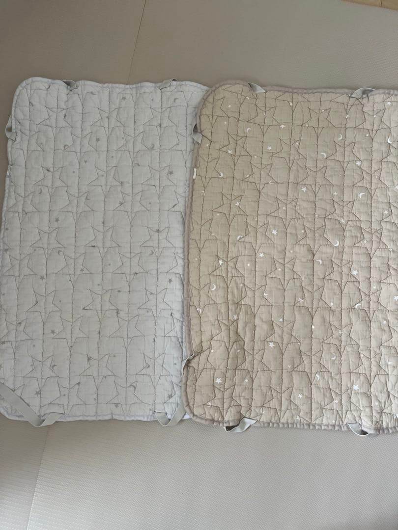 美品　ベビーベッド　&PUPPAPUPOベッドシーツ2枚セット