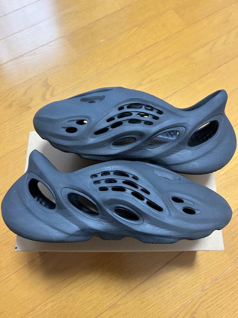 靴 adidas YEEZY Foam Runner \"Onyx\" 26.5