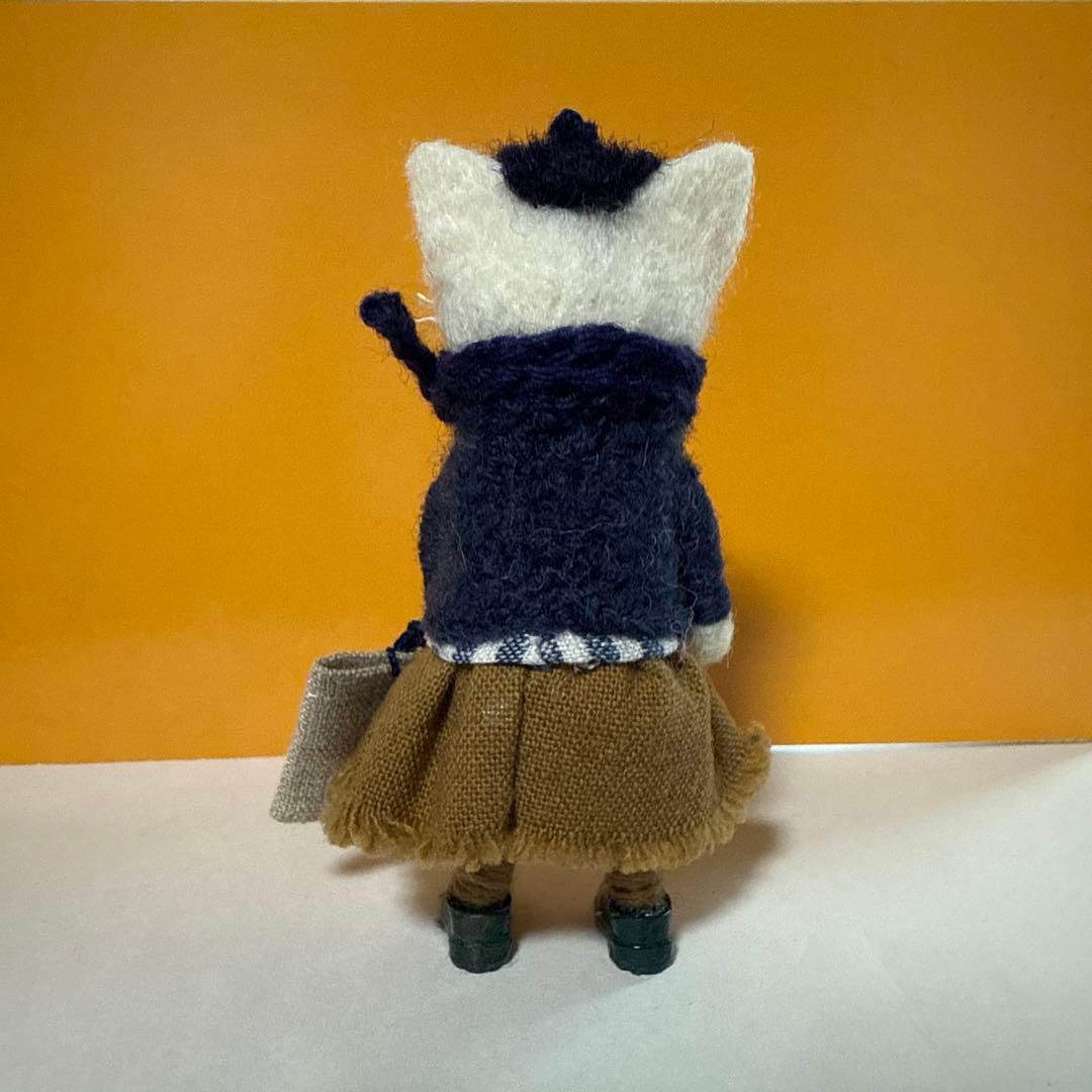 MTK SHEEP さん　羊毛フェルト　白ねこ