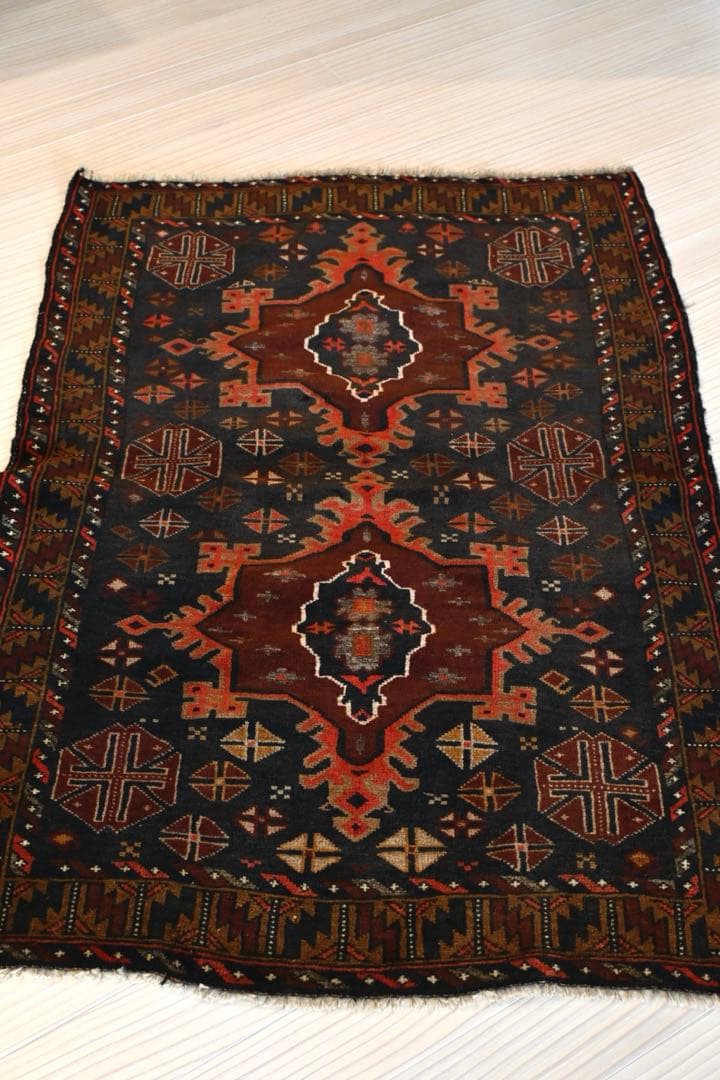 い*す様 アフガニスタン製　ヴィンテージラグ