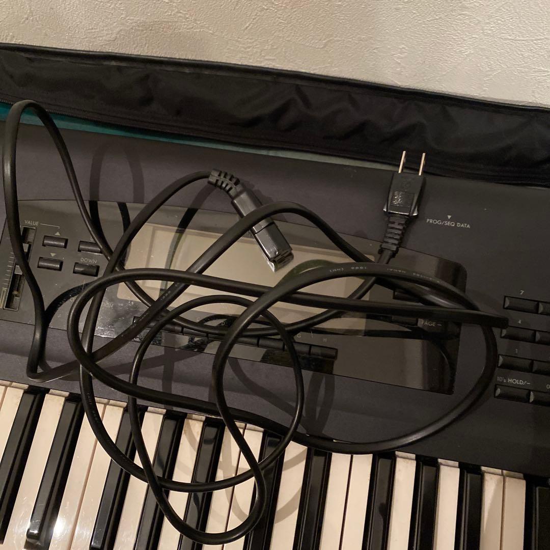 【送料無料】KORG シンセサイザー　01/W FD