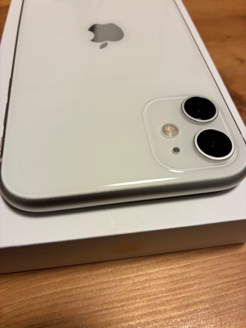 美品 iPhone 11 64GB