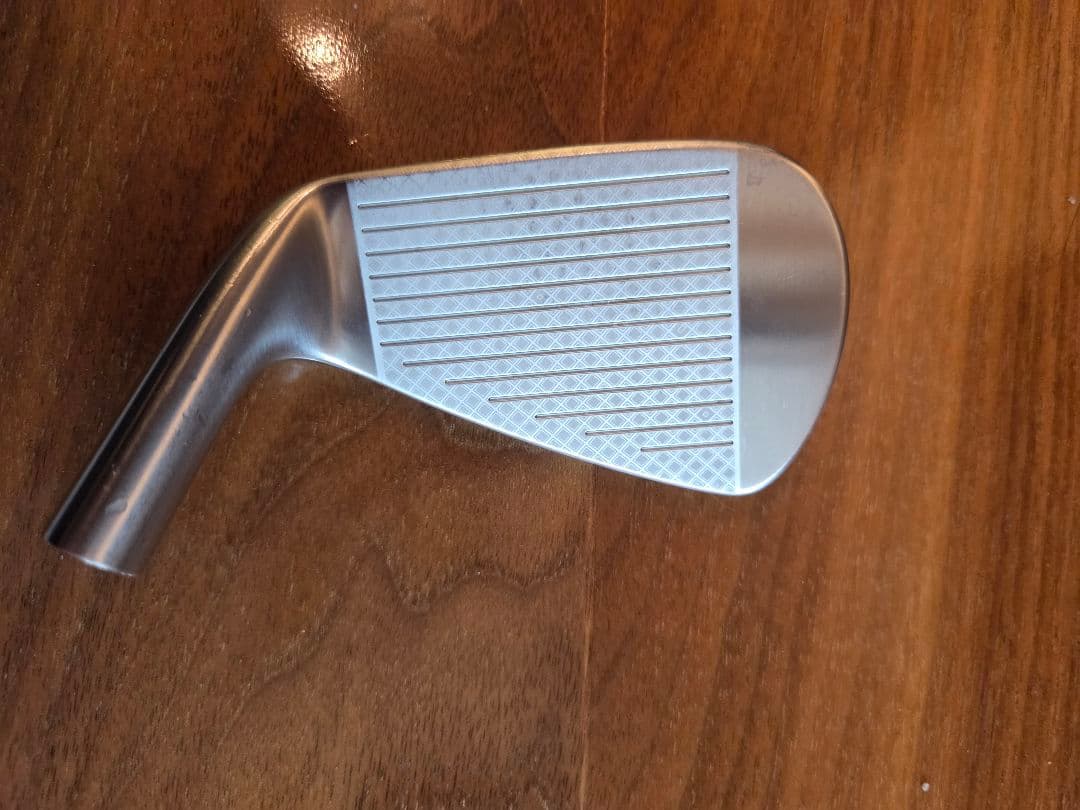 2024　オノフKURO オノフクロ　アイアン 6ーP ヘッドのみ