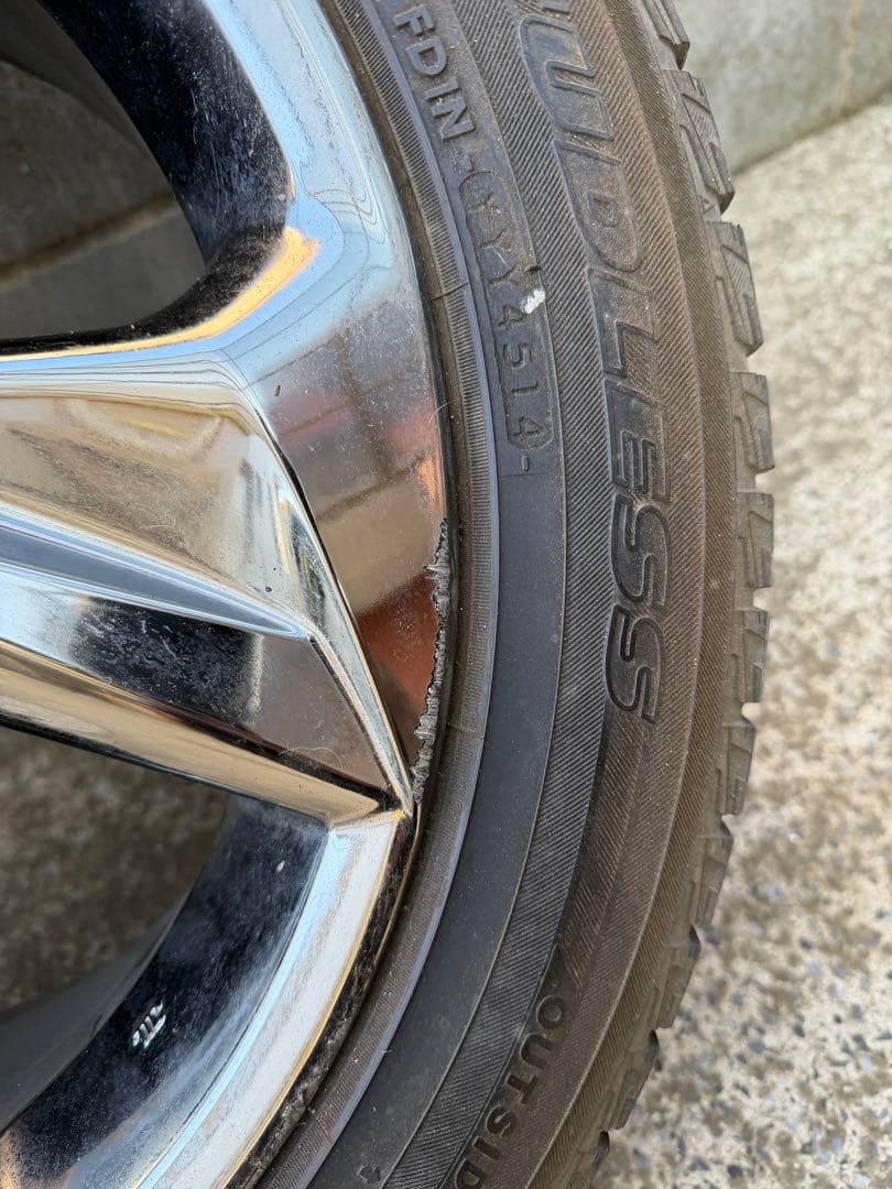 トヨタクラウンホイールタイヤ