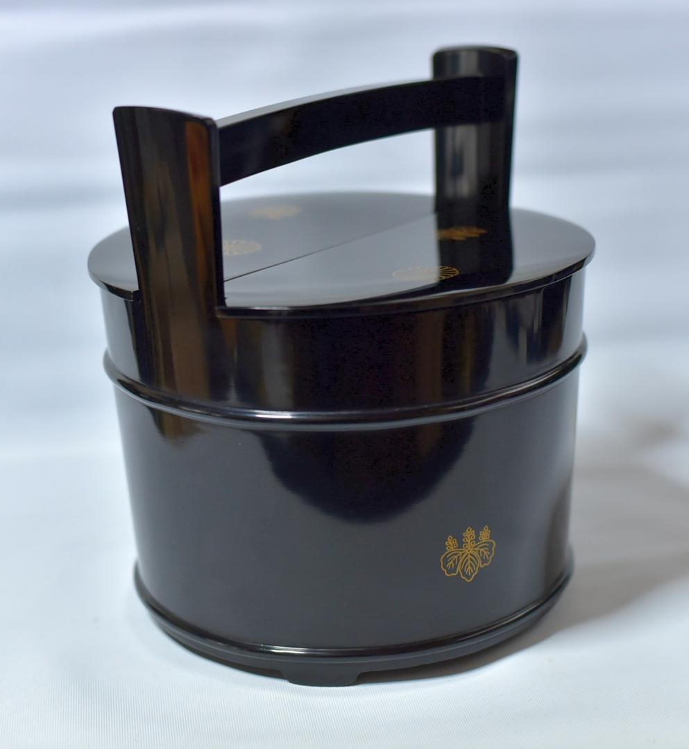 真塗光越造、菊桐紋手桶水指　【極上品】お茶道具／共箱