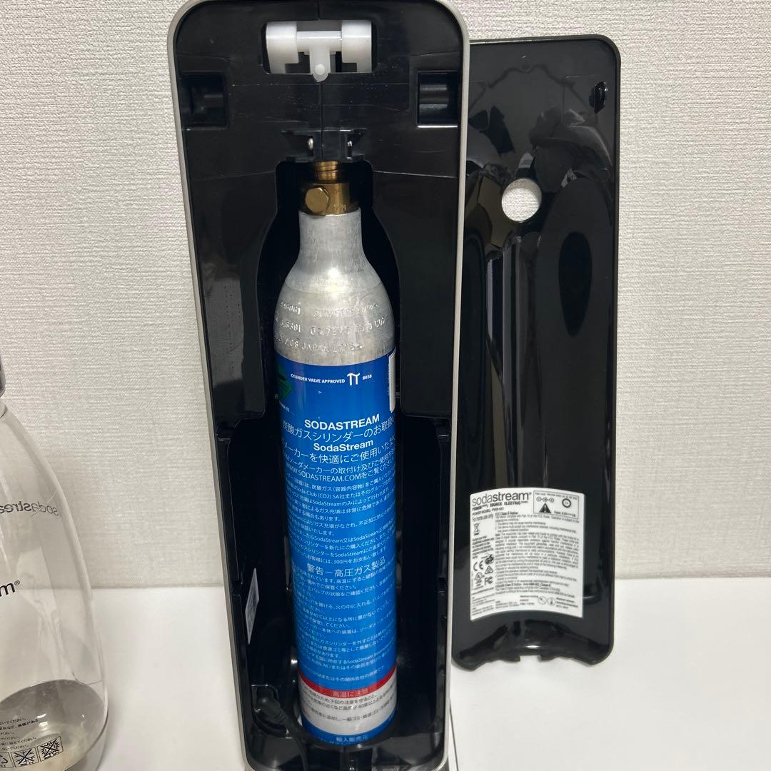 SodaStream 本体 全付属炭酸水メーカー ブラックシルバー 動作確認済