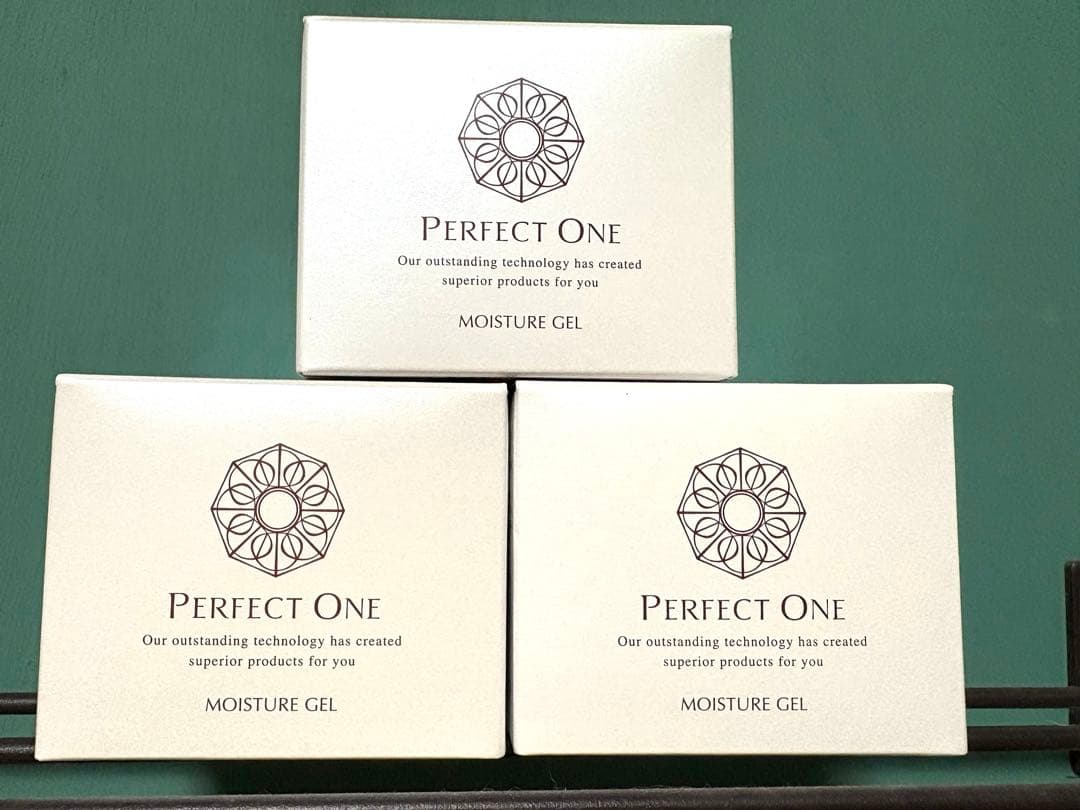 パーフェクトワン　モイスチャージェル75g 新品　3個